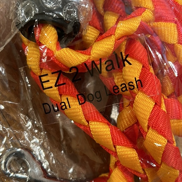 EZ 2 Walk Dual Dog Leash. NEW with tags. - Picture 6 of 8